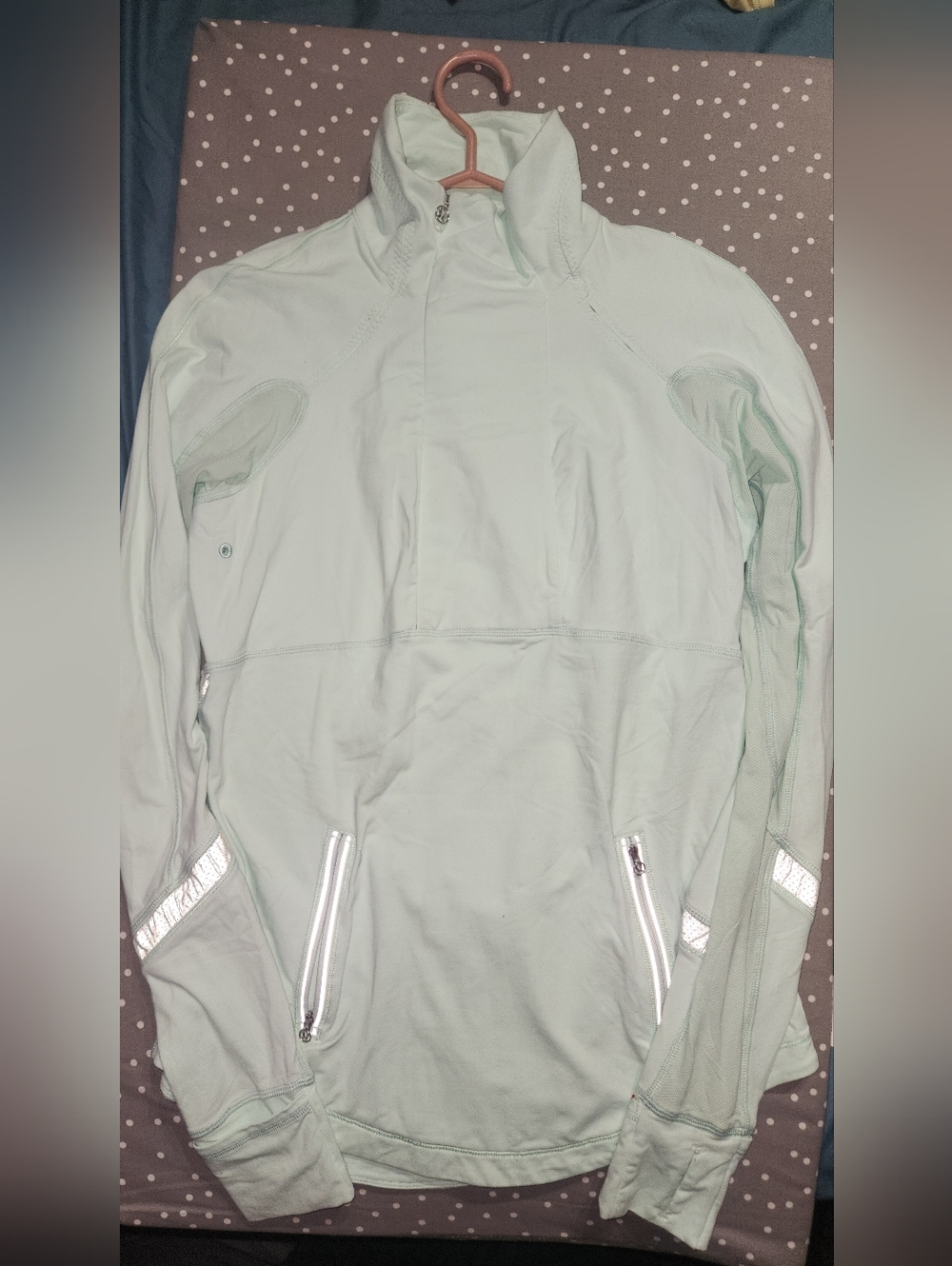 Lululemon Run Reflect Pullover in a light mint green color size 10 - Picture 4 of 6